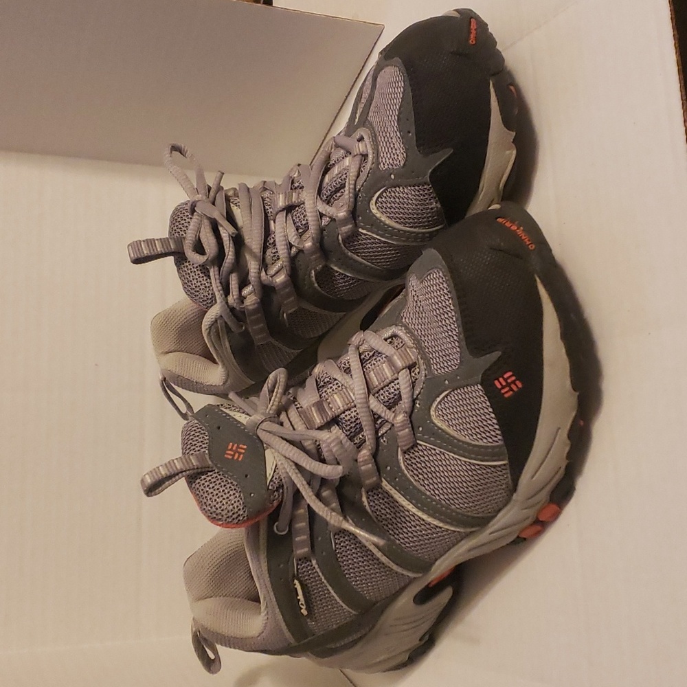 Columbia Women's Gray Hiking Running Shoes BL3571 Size 9